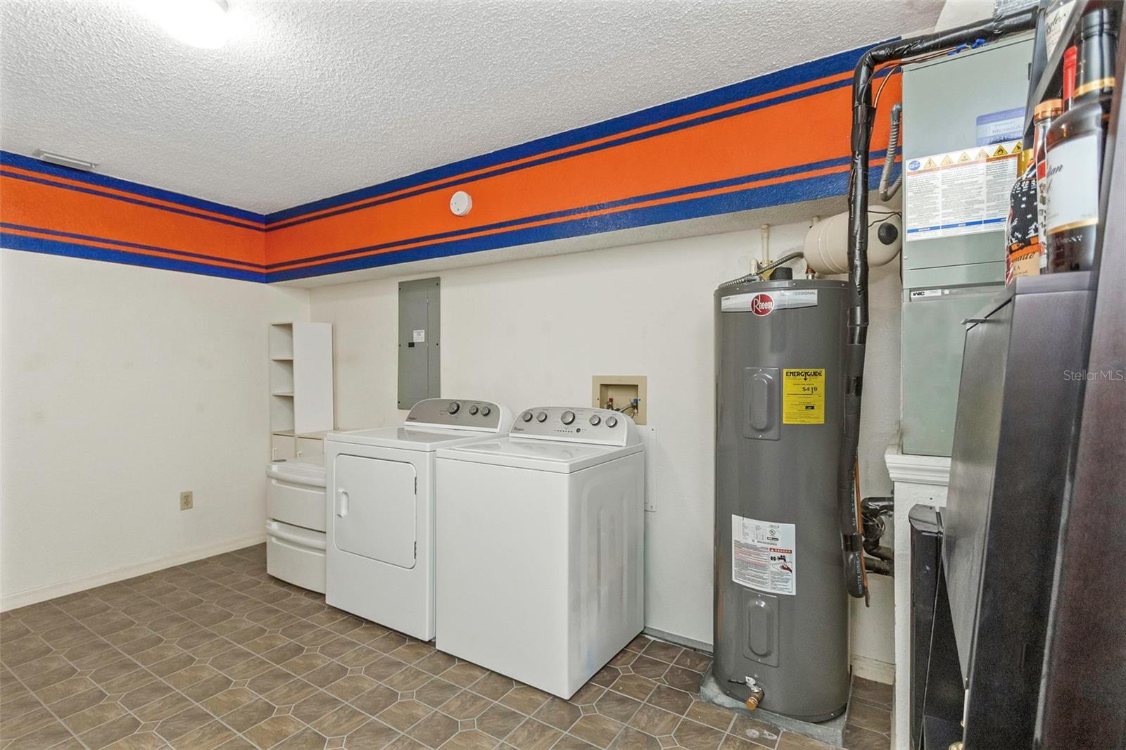 LAKE FOREST CONDO - Residential