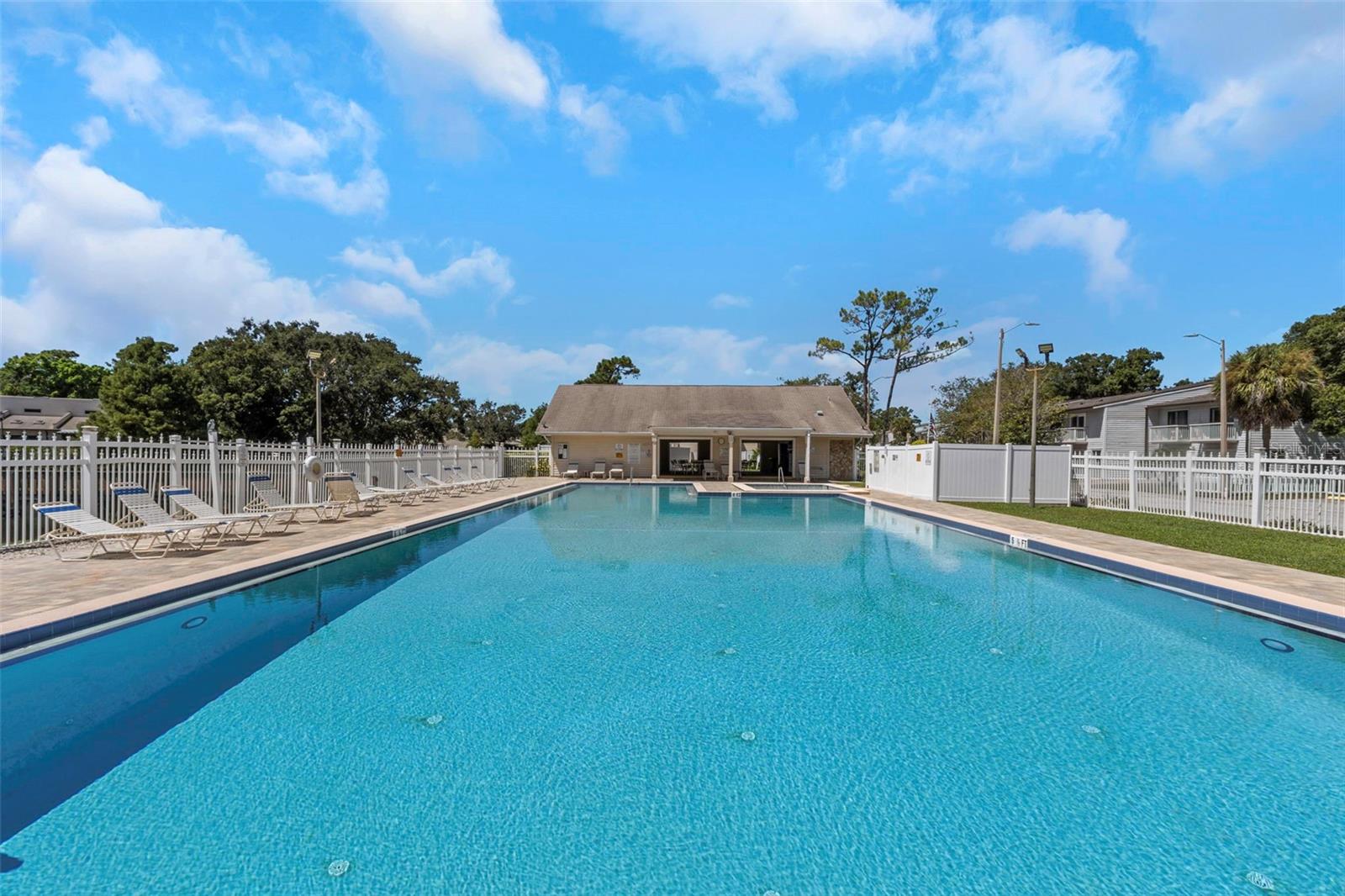 LAKE FOREST CONDO - Residential