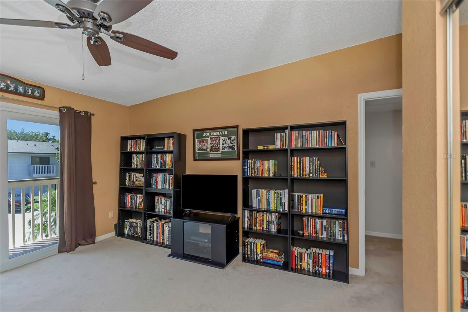 LAKE FOREST CONDO - Residential