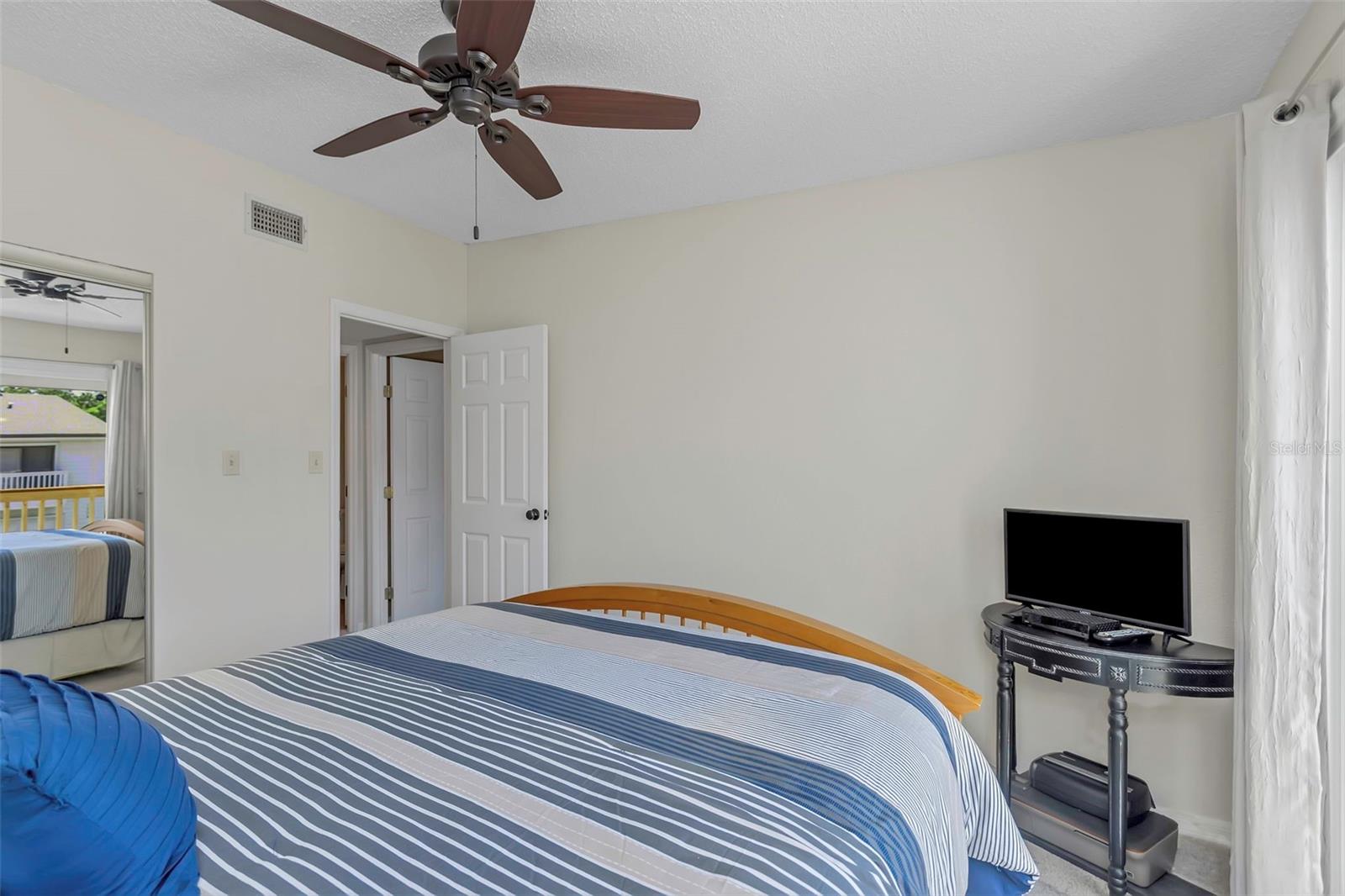 LAKE FOREST CONDO - Residential