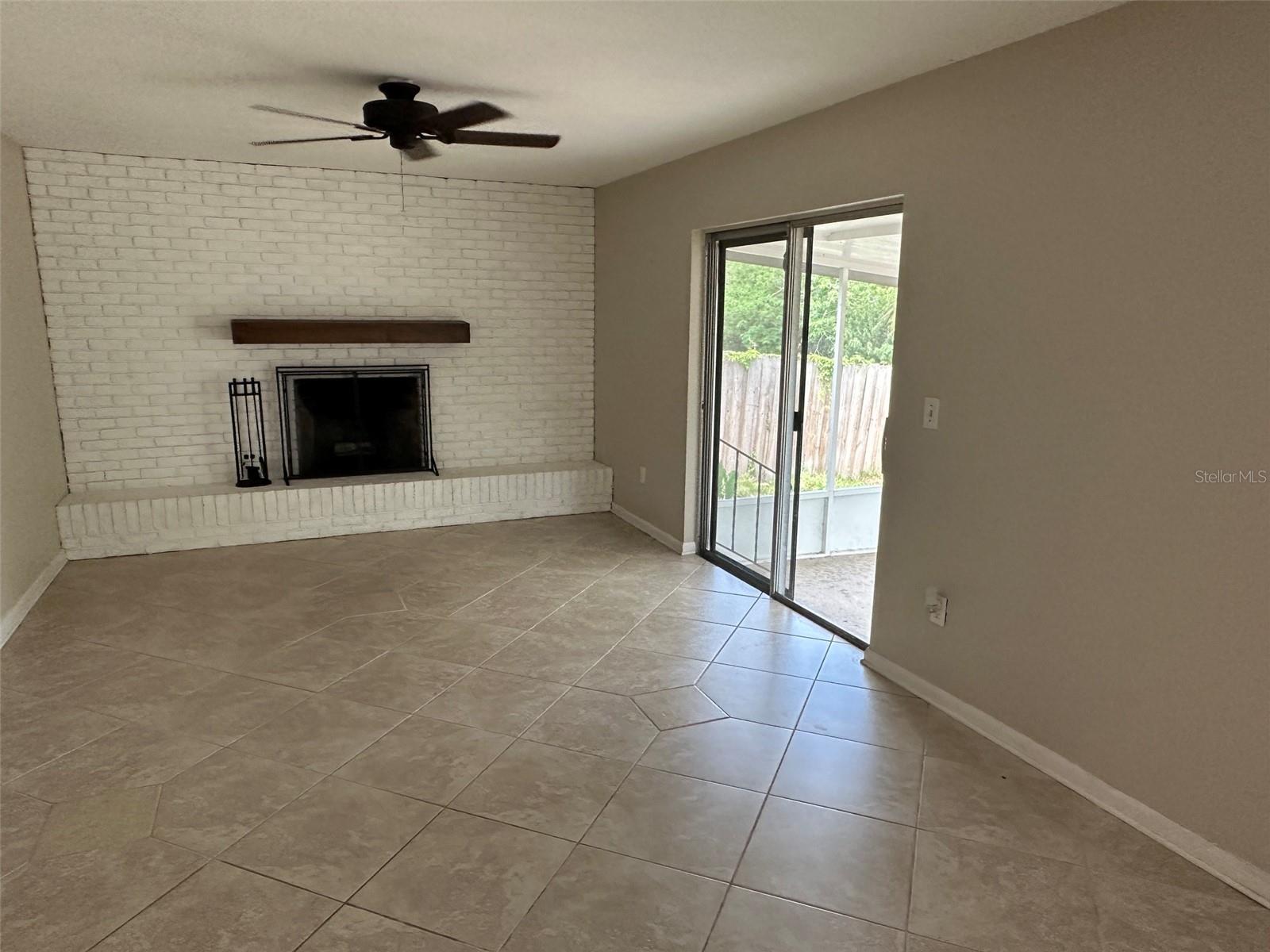 WEKIVA HUNT CLUB 1 FOX HUNT SEC 1 - Residential Lease