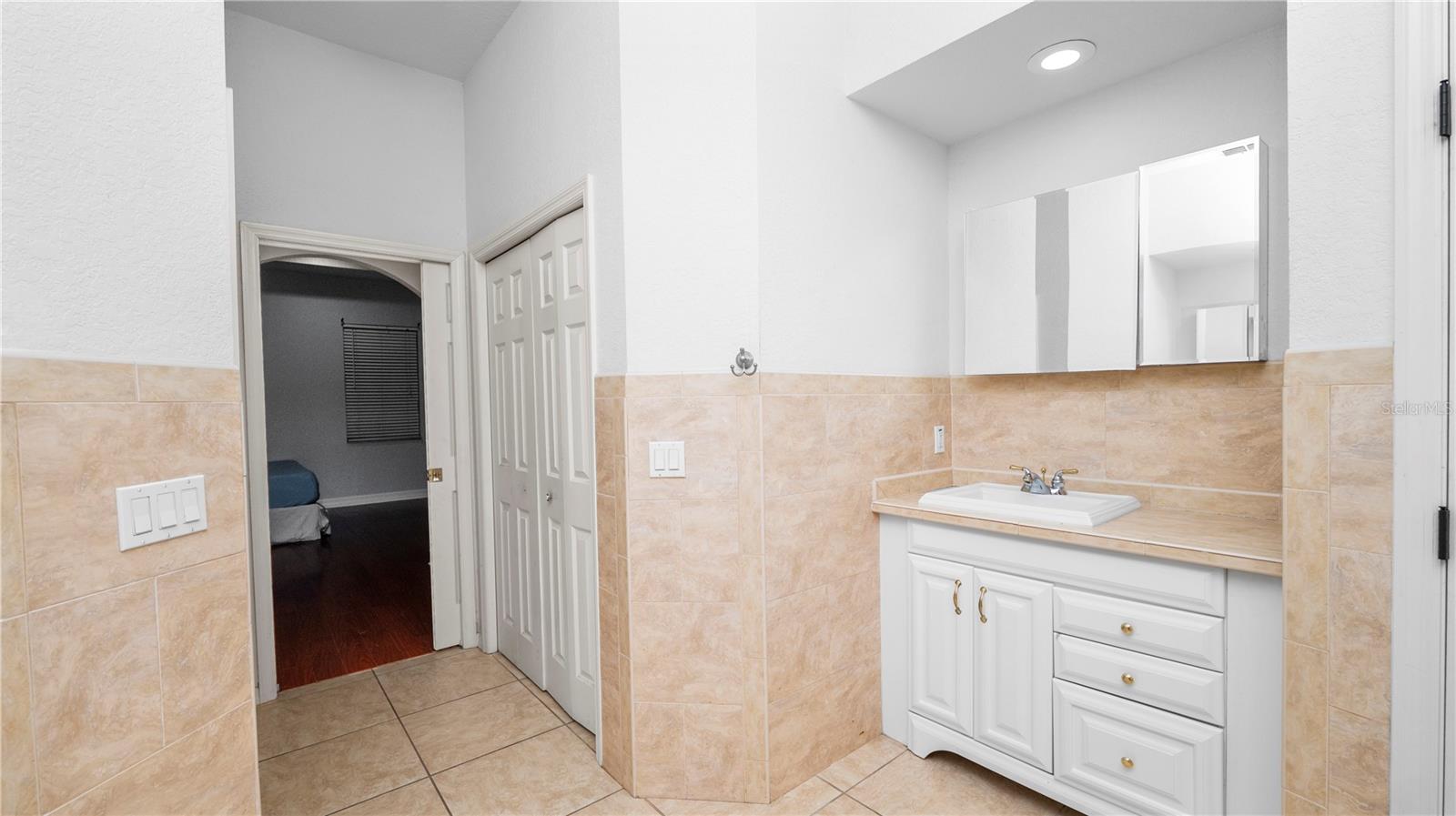 INDIAN WOODS - Residential