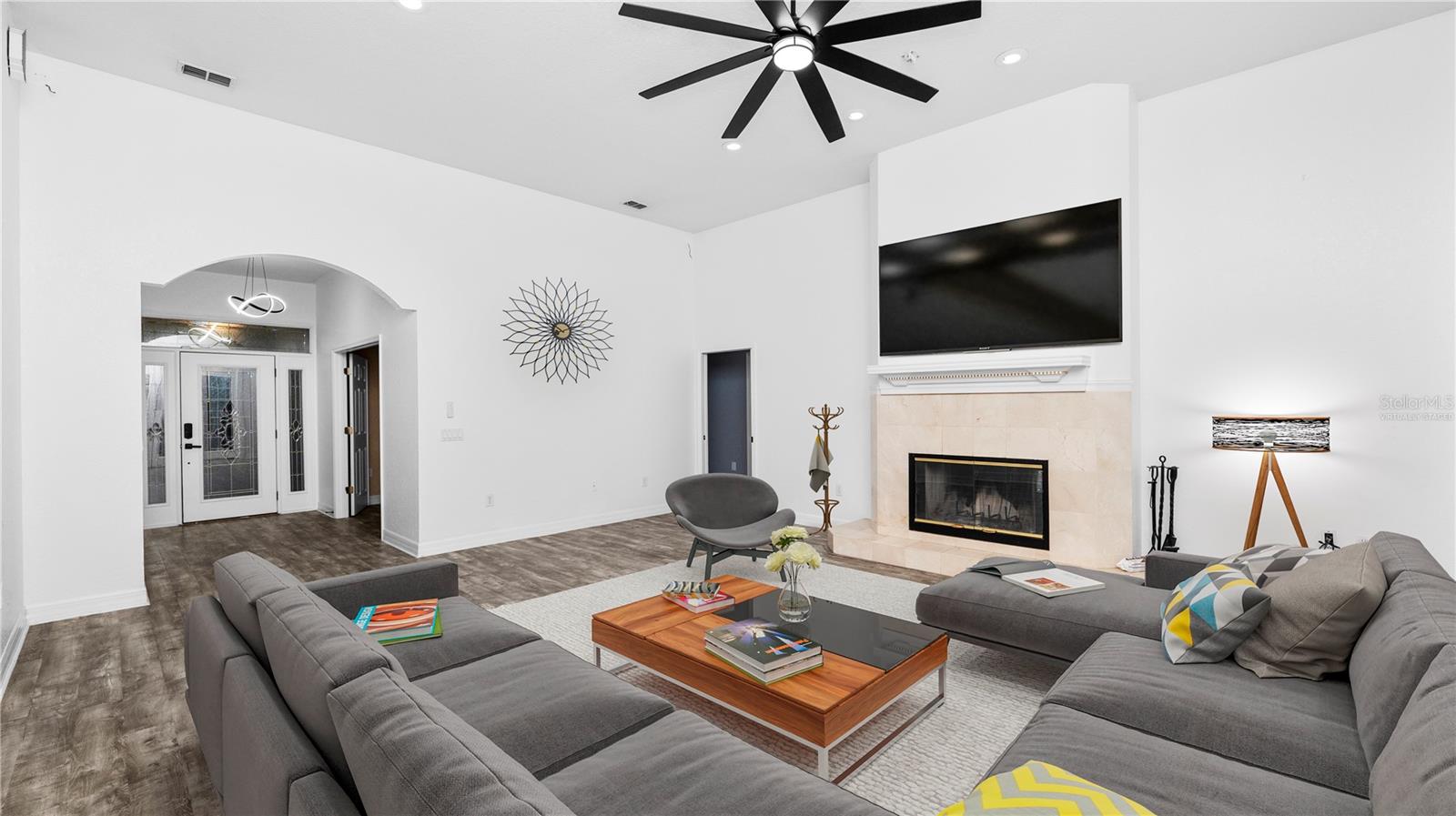 INDIAN WOODS - Residential