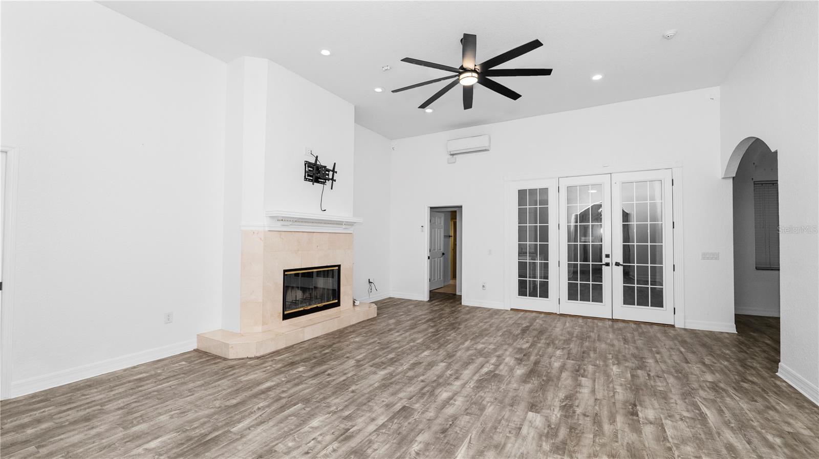 INDIAN WOODS - Residential