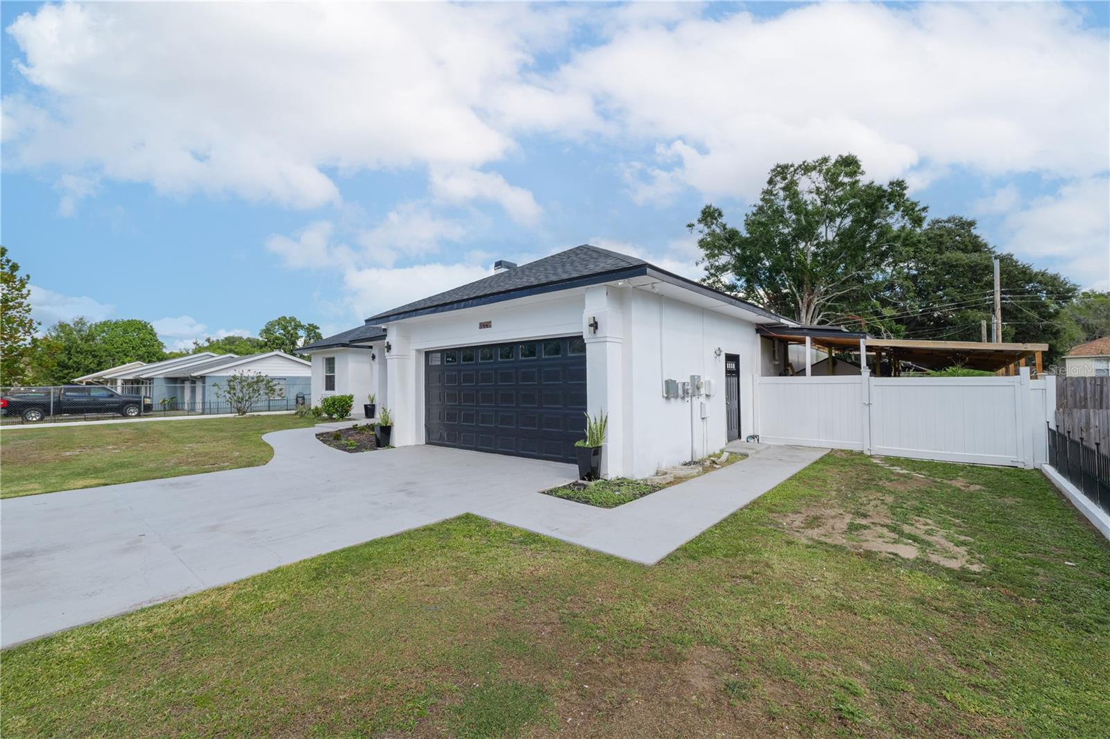 INDIAN WOODS - Residential