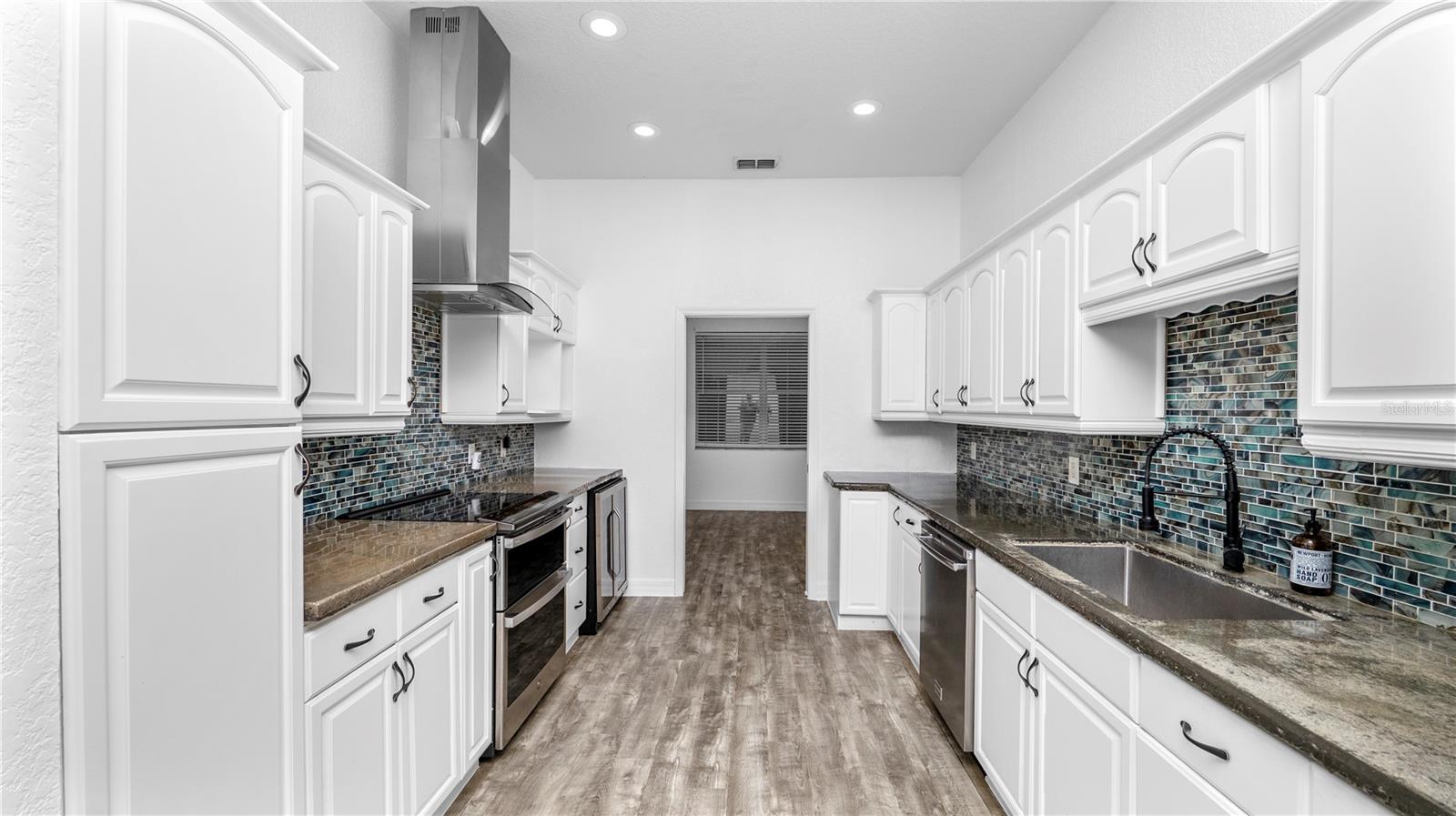 INDIAN WOODS - Residential