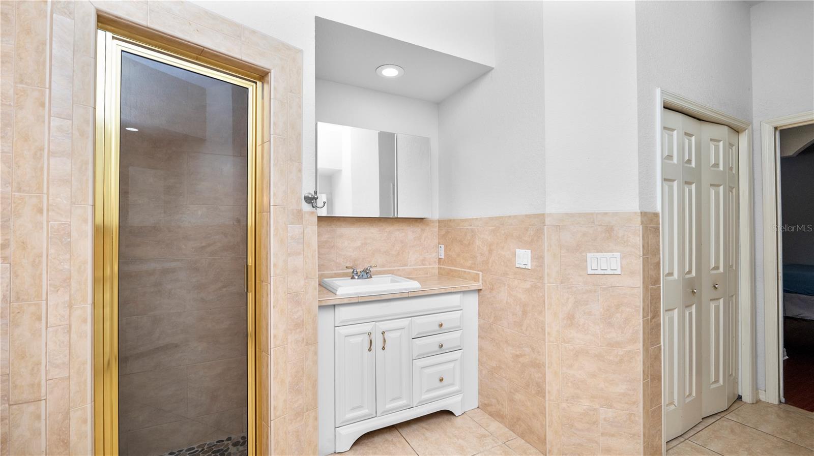 INDIAN WOODS - Residential