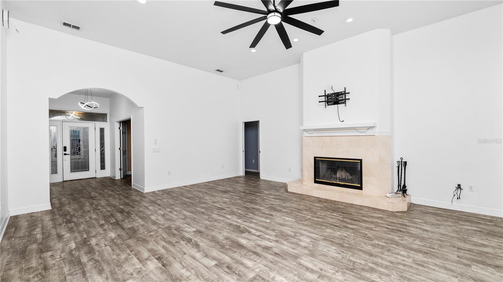 INDIAN WOODS - Residential