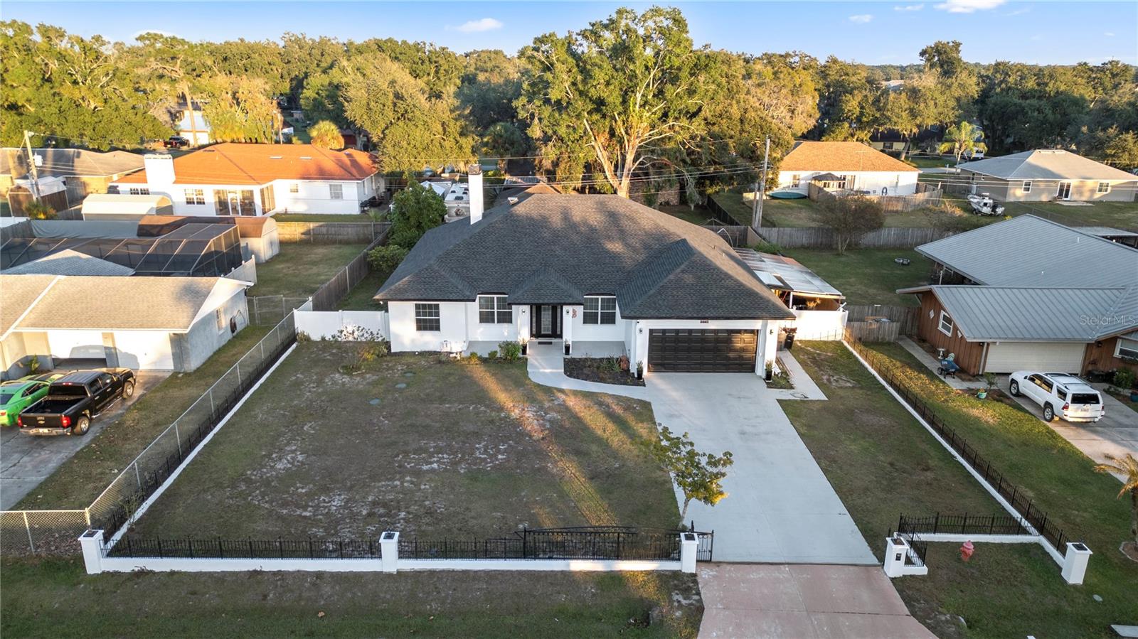 INDIAN WOODS - Residential