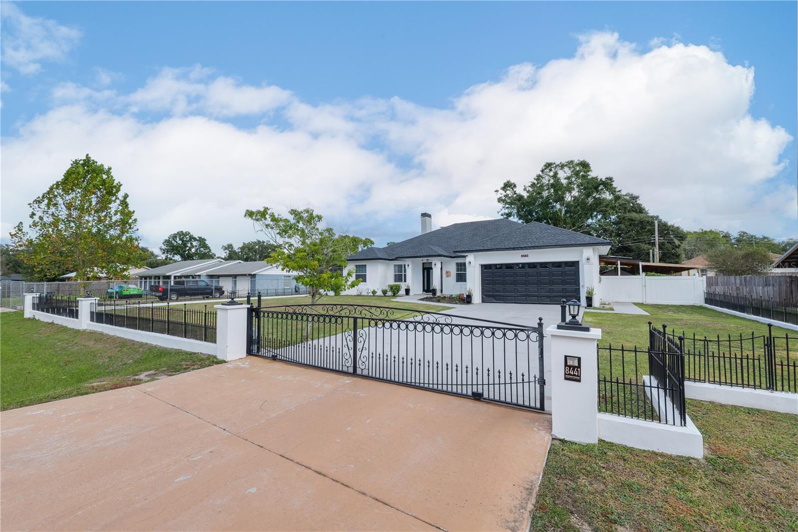 INDIAN WOODS - Residential