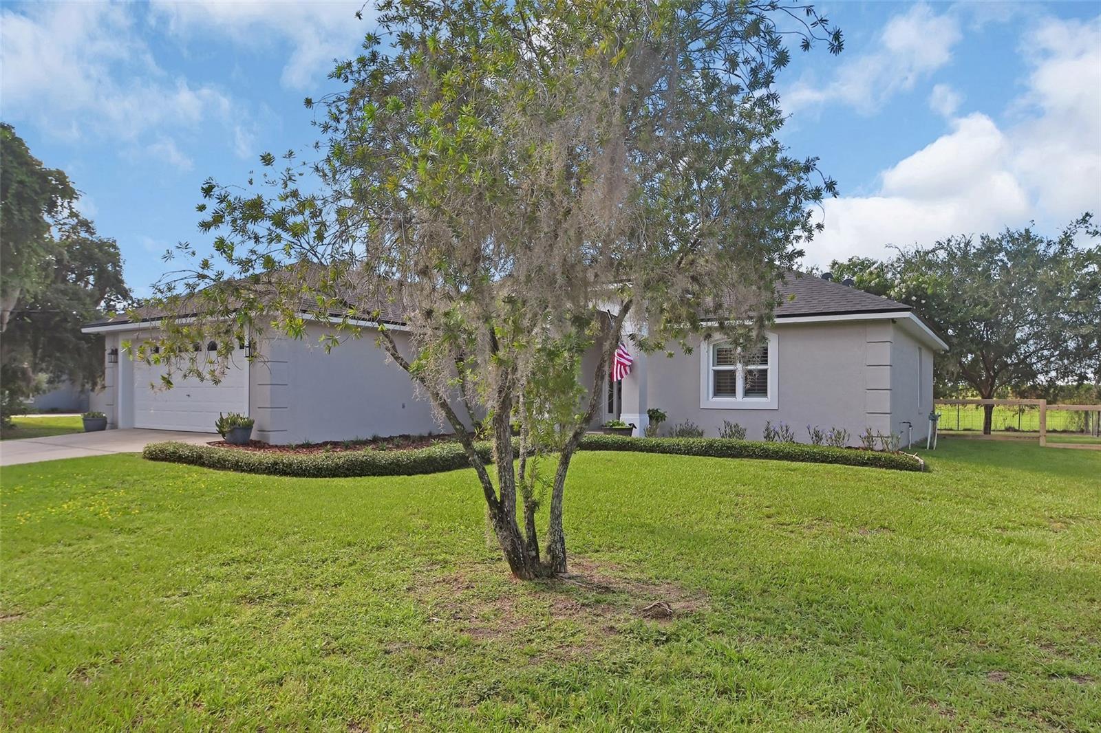 523 KONOMAC LAKE DRIVE