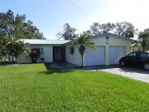 A home in AUBURNDALE