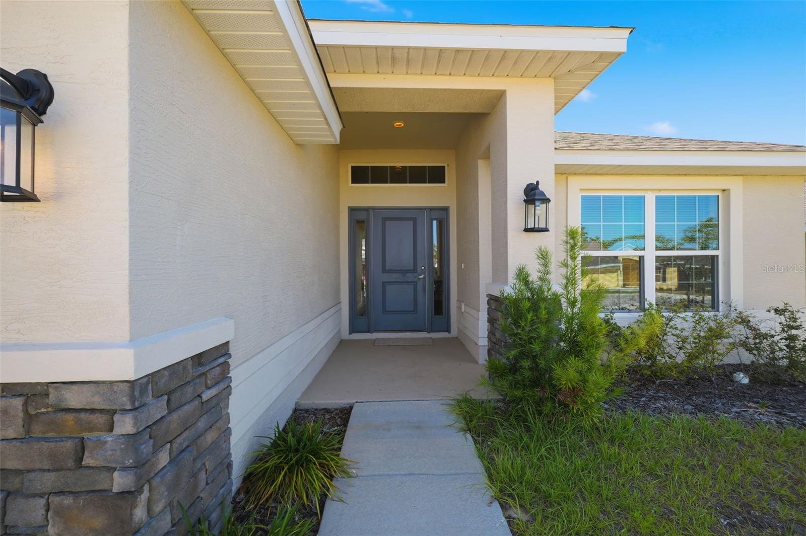 5524 OCEAN BREEZE DRIVE