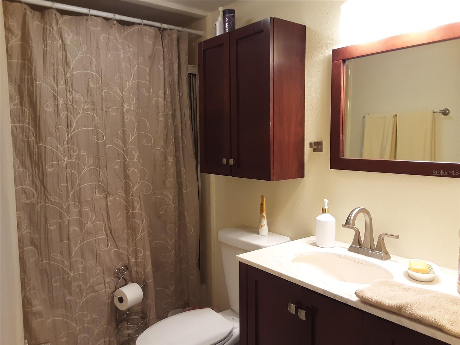 ONE THOUSAND OAKS CONDO CB - Residential