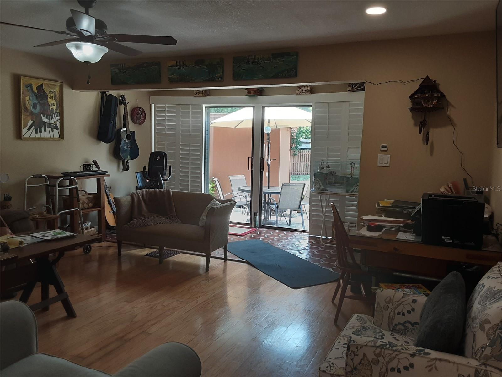 ONE THOUSAND OAKS CONDO CB - Residential