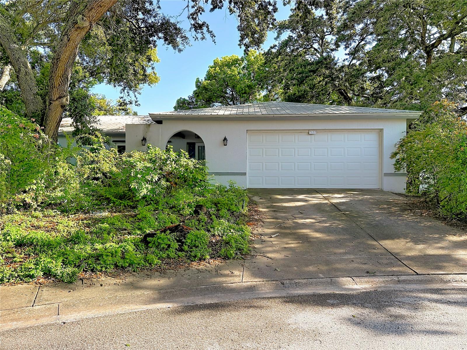 7622 CLOVIS COURT
