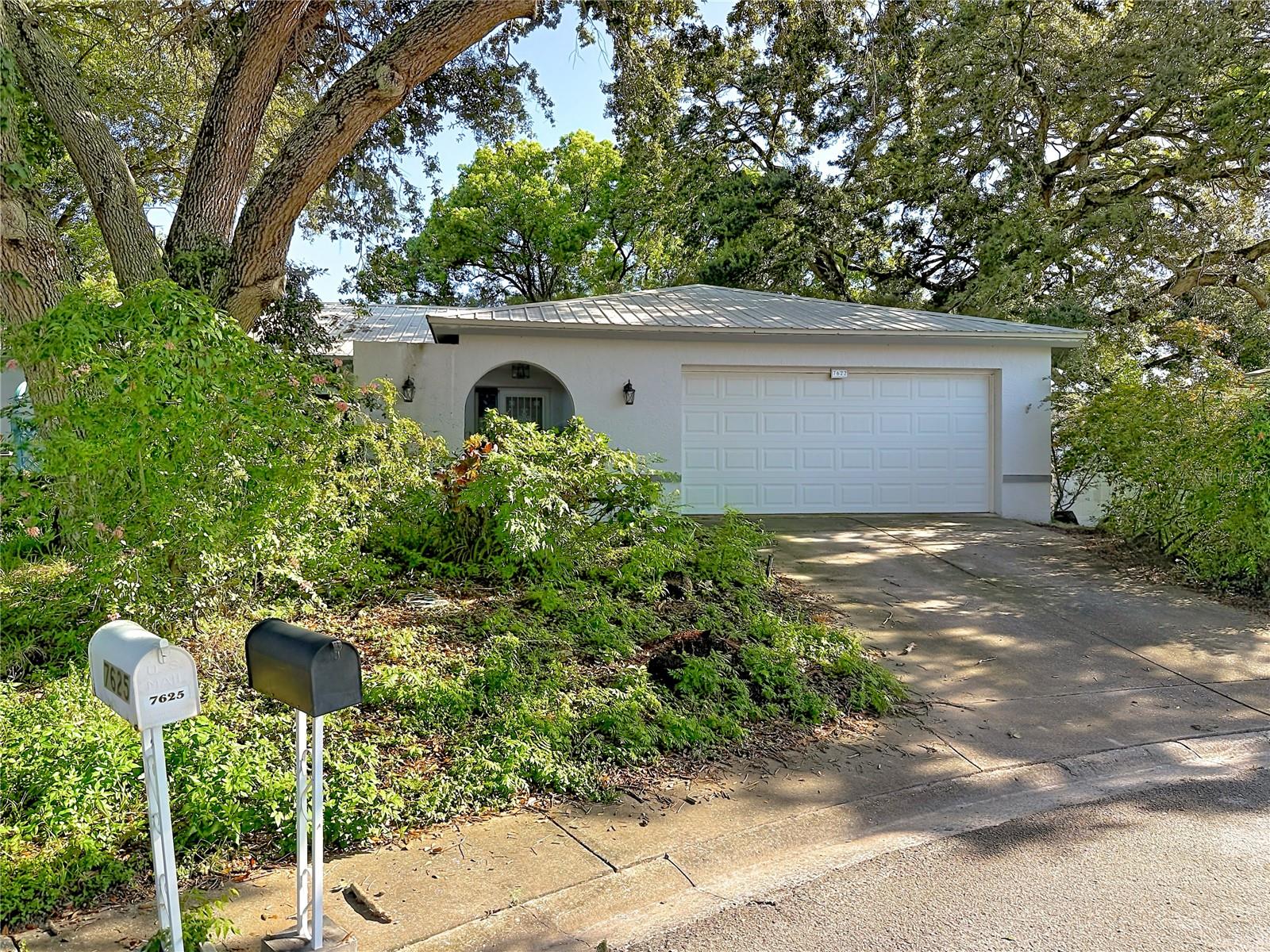 7622 CLOVIS COURT