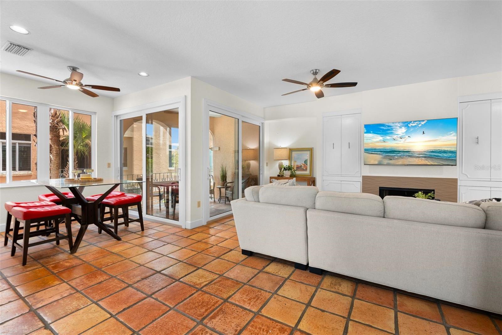 306 BEACH ROAD 306