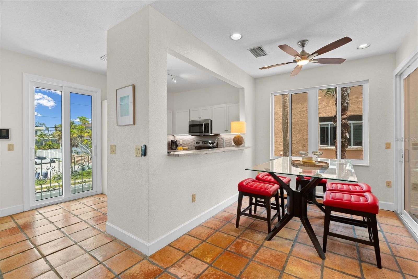 306 BEACH ROAD 306