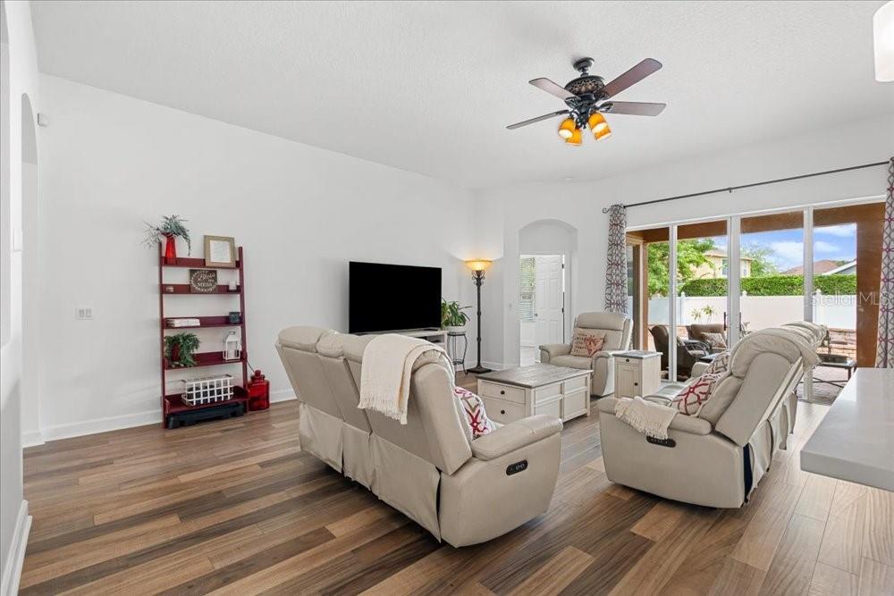 LIVE OAK RESERVE UNIT THREE - Residential