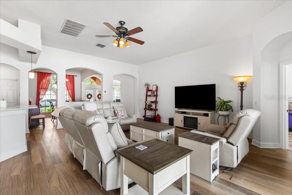 LIVE OAK RESERVE UNIT THREE - Residential