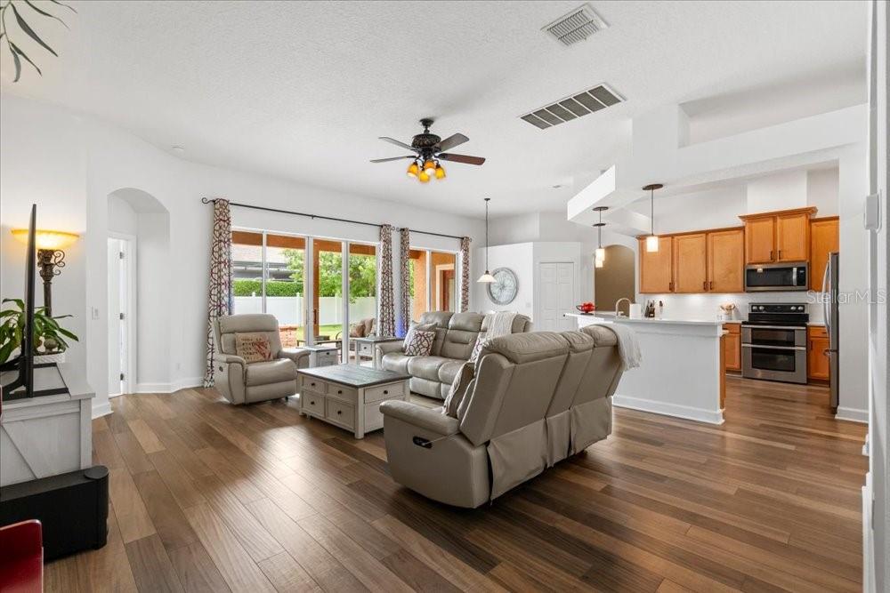 LIVE OAK RESERVE UNIT THREE - Residential