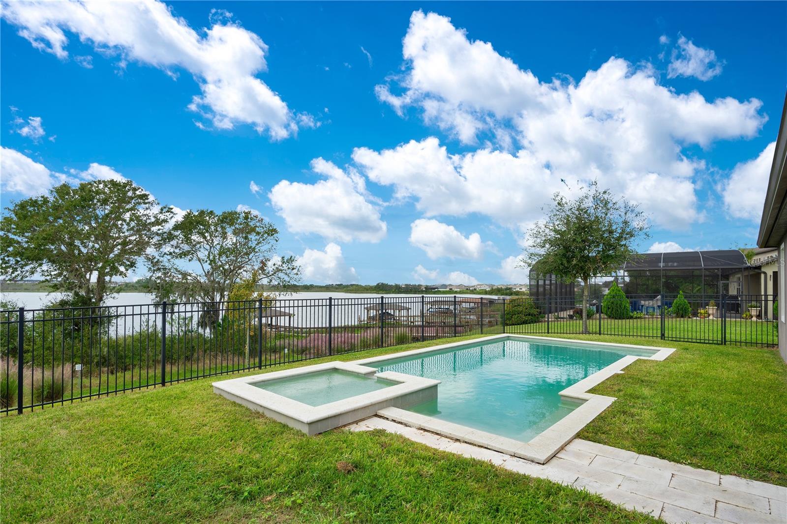 14048 LARKSPUR LAKE DRIVE