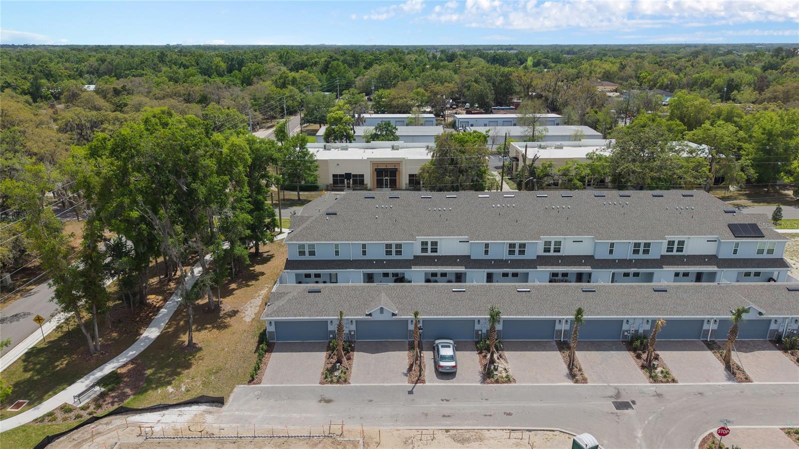 AULIN SQUARE - Residential