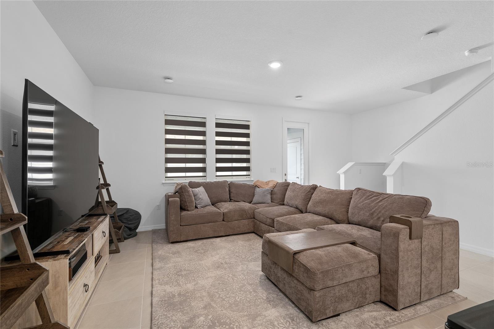 AULIN SQUARE - Residential