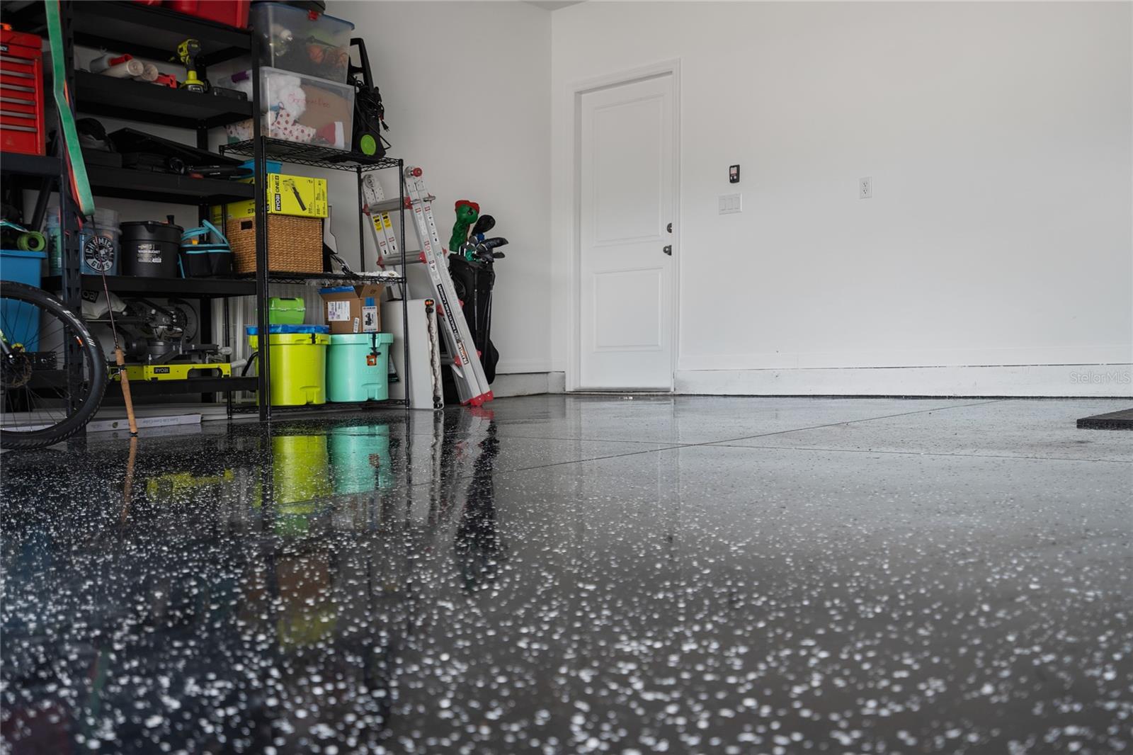 AULIN SQUARE - Residential