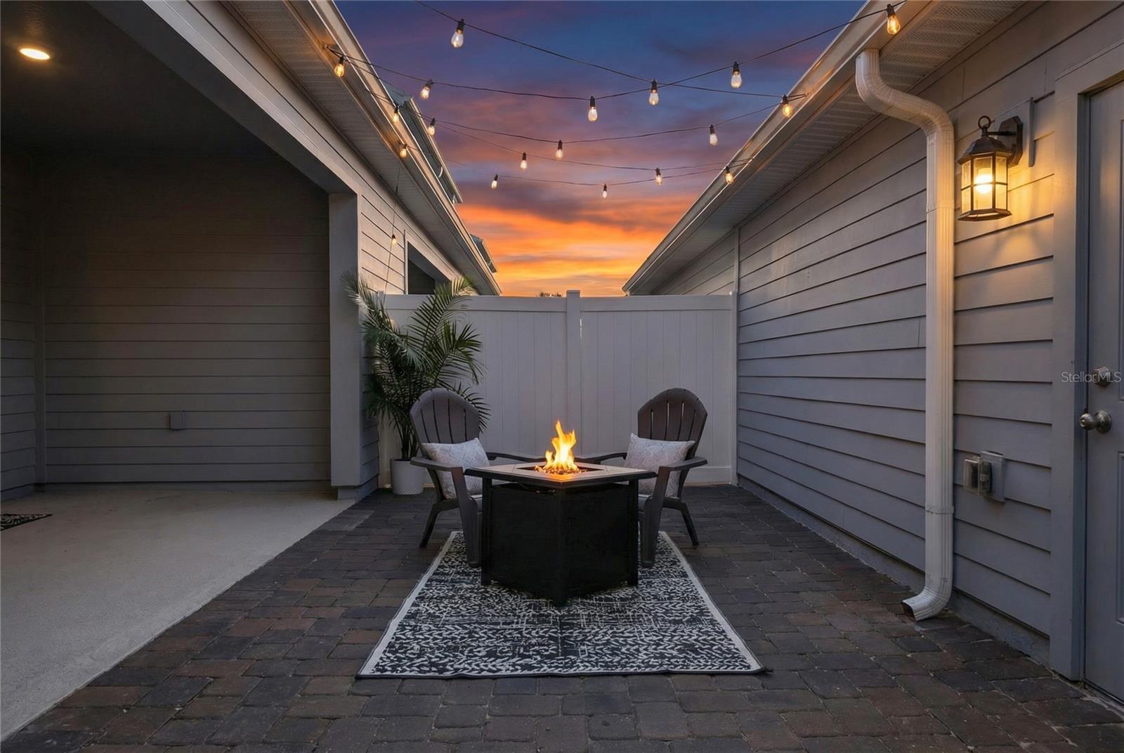 AULIN SQUARE - Residential