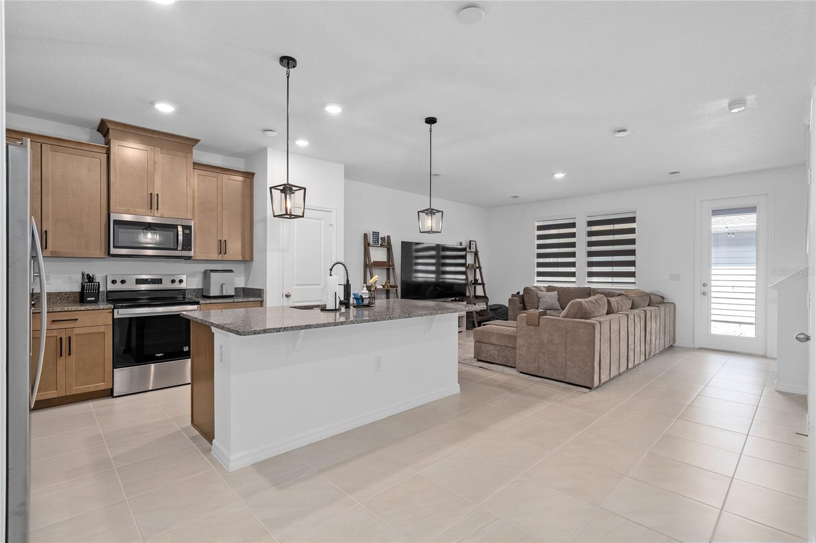 AULIN SQUARE - Residential