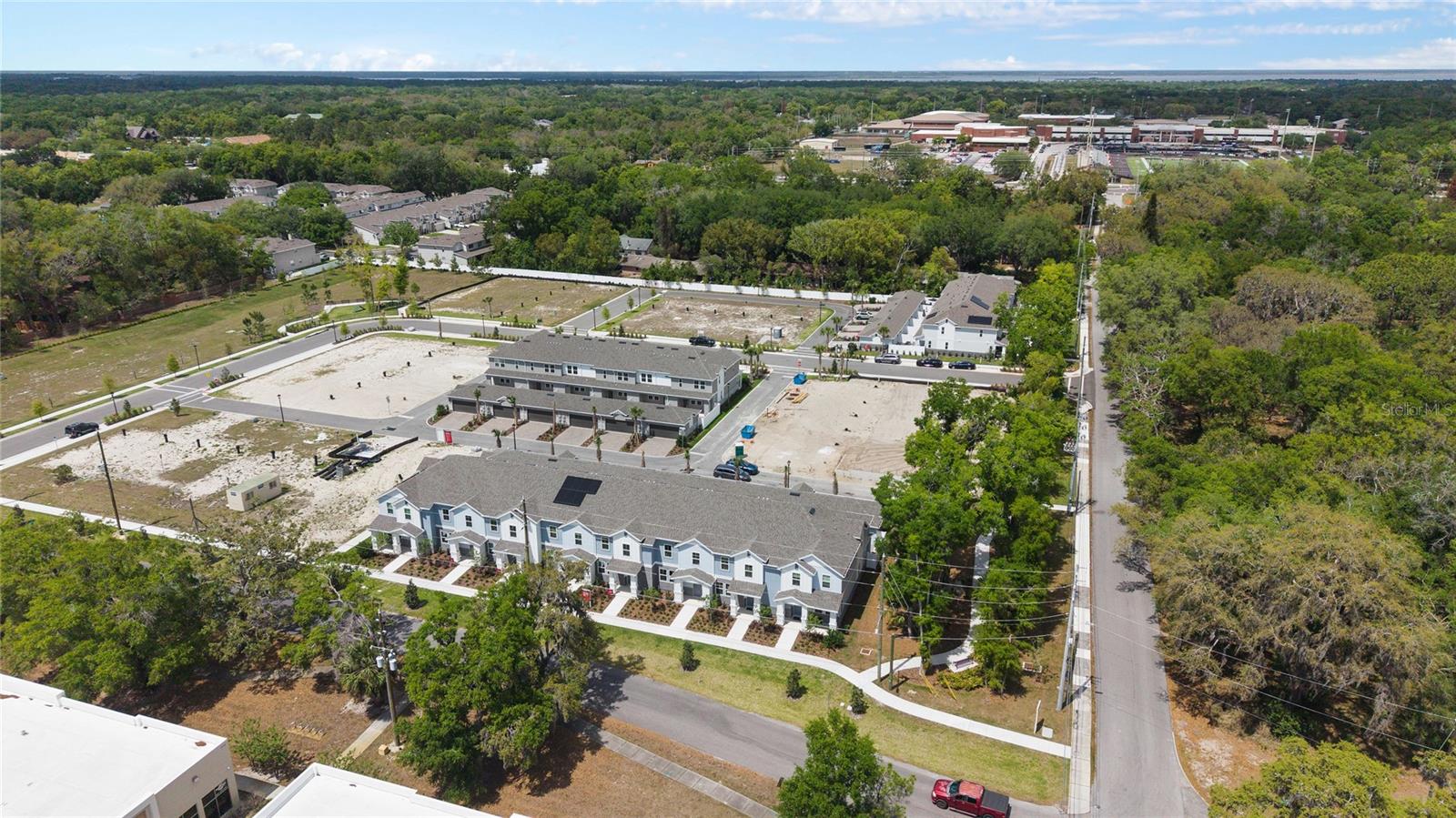 AULIN SQUARE - Residential