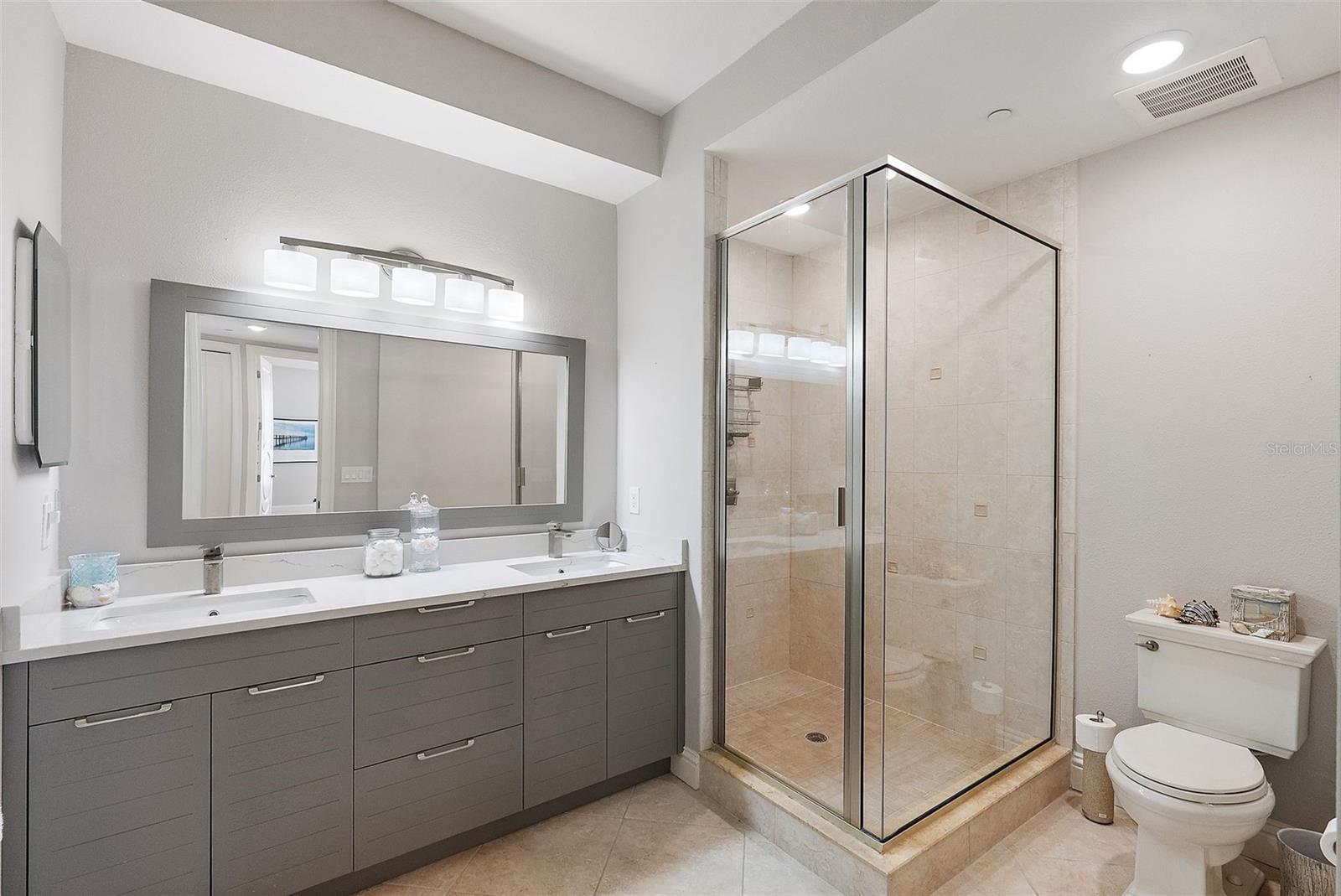 BELLARTE ON THE GULF CONDO RESIDENCE - Residential