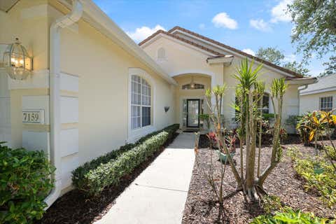 Photo of 7159 Victoria Circle, University Park, FL 34201 (MLS # A4697683)
