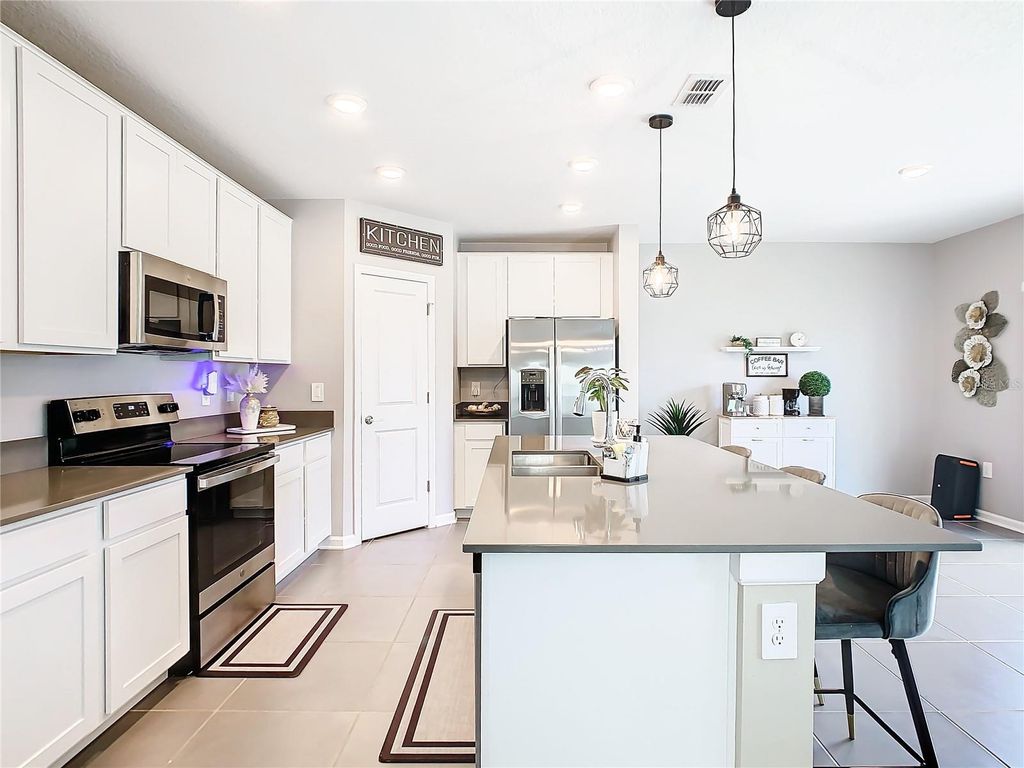 Photo of 1042 John Jacob Road, Davenport, FL 33837 (MLS # S5154123)