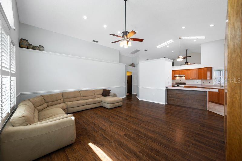 PALM WEST - Residential