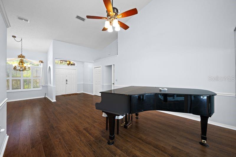 PALM WEST - Residential