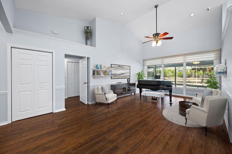 5321 GARDENS DR