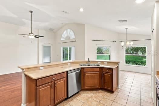 515 E VICTORIA TRAILS BOULEVARD