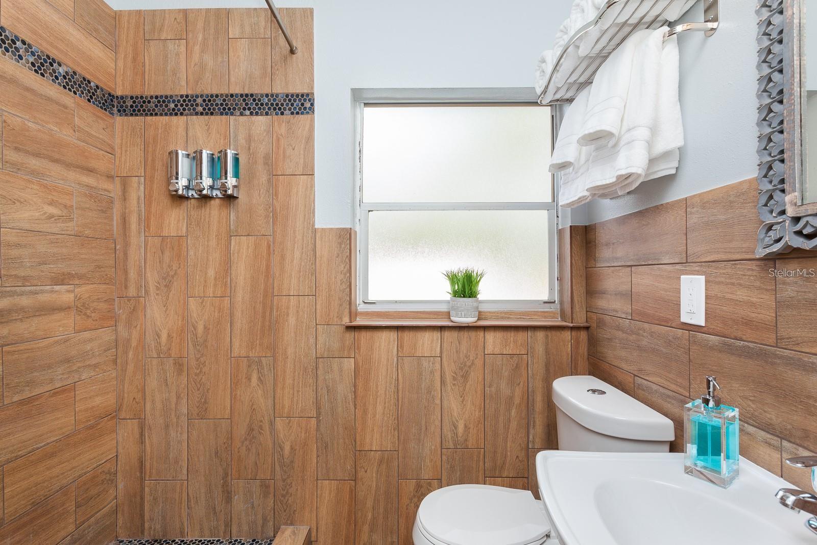 DELANEY TERRACE FIRST ADD - Residential Lease