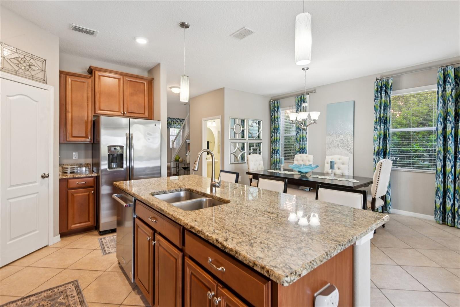 VILLAGES/TRINITY LAKES - Residential