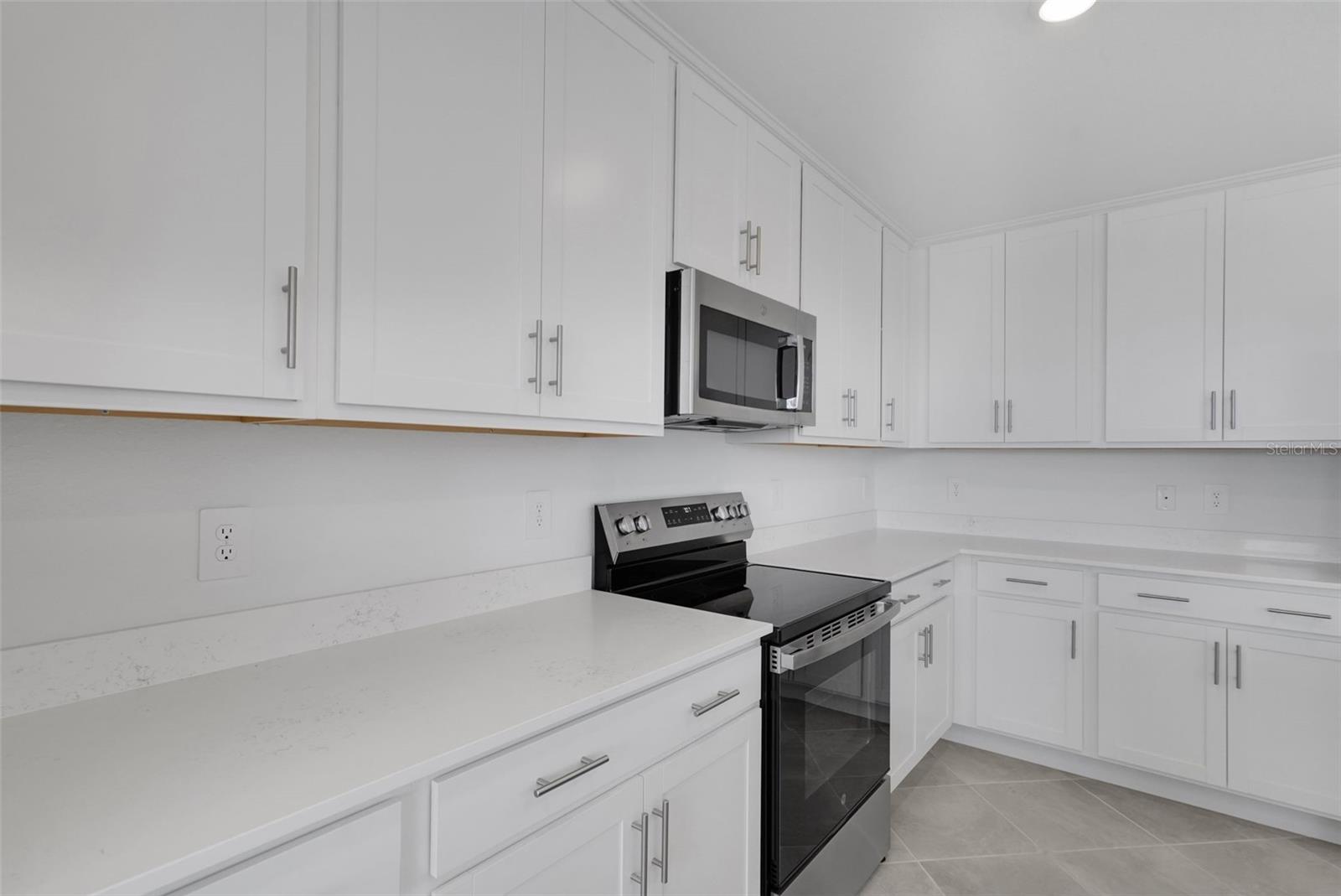 CALUSA COUNTRY CLUB - Residential