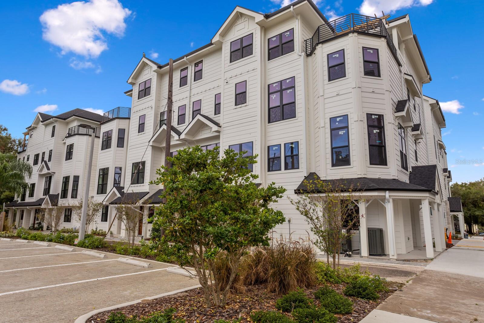 7TH & MORGAN TWNHMS - Residential