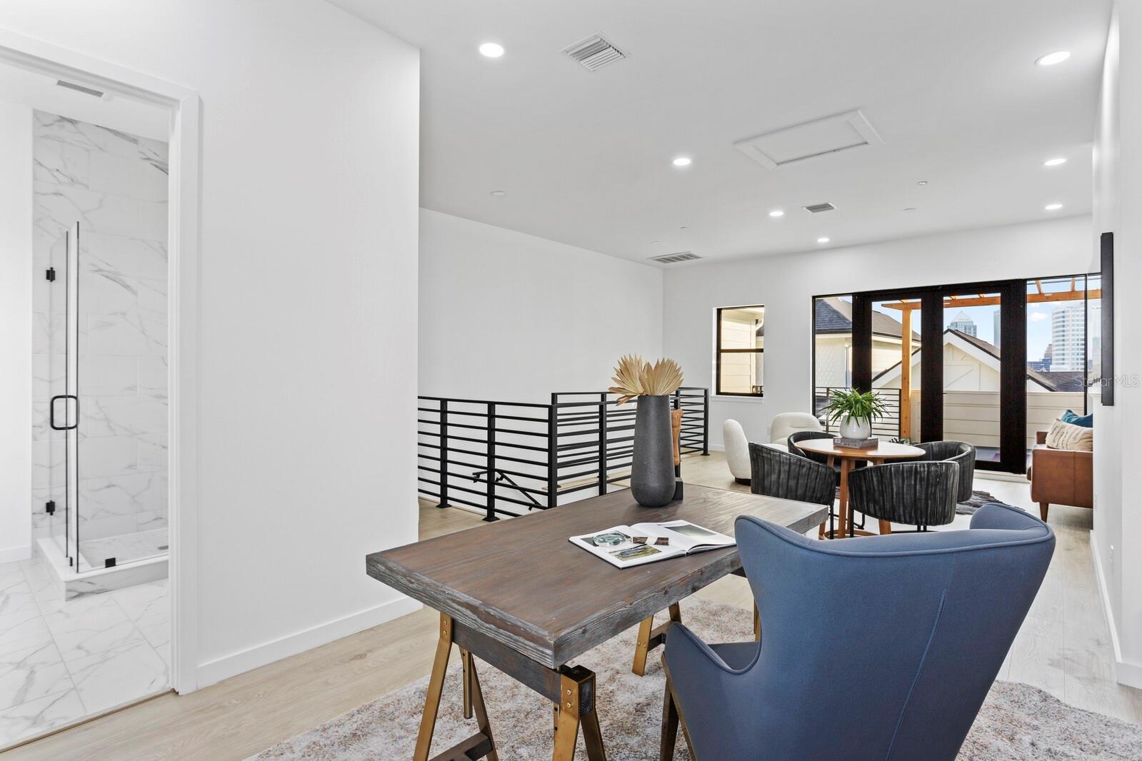 7TH & MORGAN TWNHMS - Residential