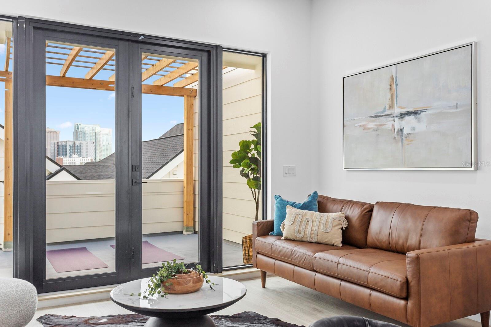 7TH & MORGAN TWNHMS - Residential