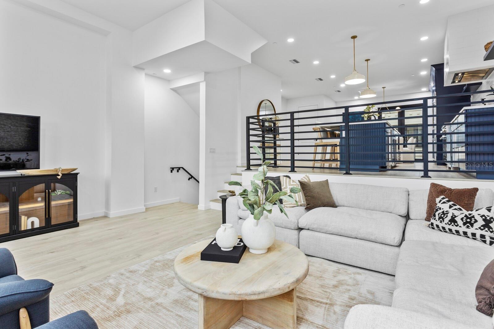 7TH & MORGAN TWNHMS - Residential