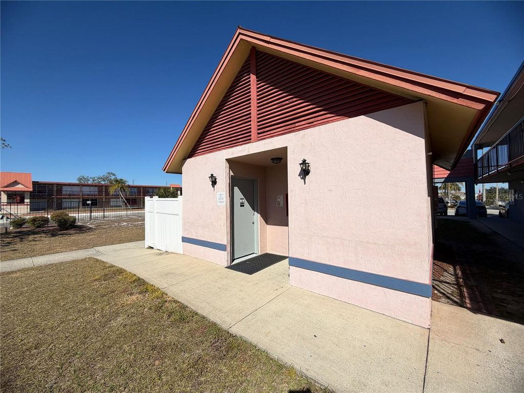 Photo of 43420 Highway 27 #464, Davenport, FL 33837 (MLS # O6378956)