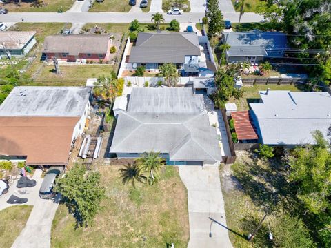 A home in SARASOTA