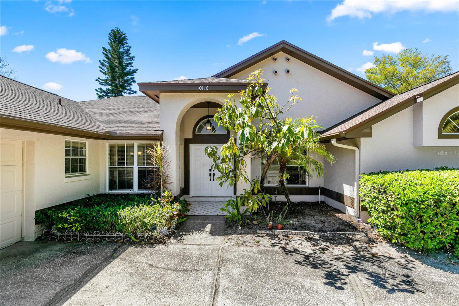 10116 POINTVIEW COURT